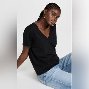 NWT Good American Size 2 Cotton Classic V Neck Tee